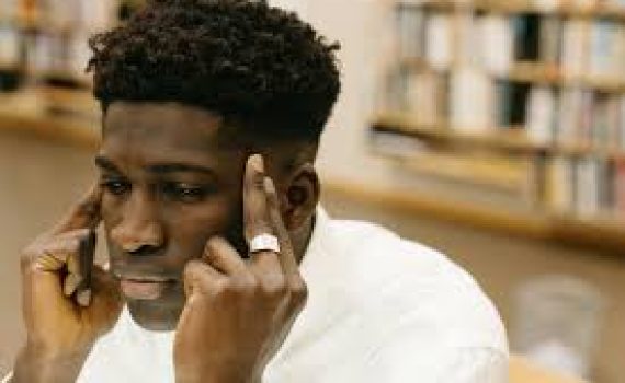 Cara menghilangkan pikiran negatif